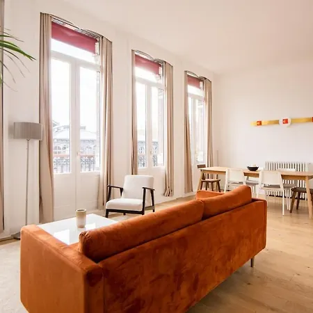 דירה Grand 6 Voyageurs *