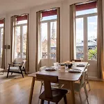 Apartment Grand 6 Voyageurs Lille